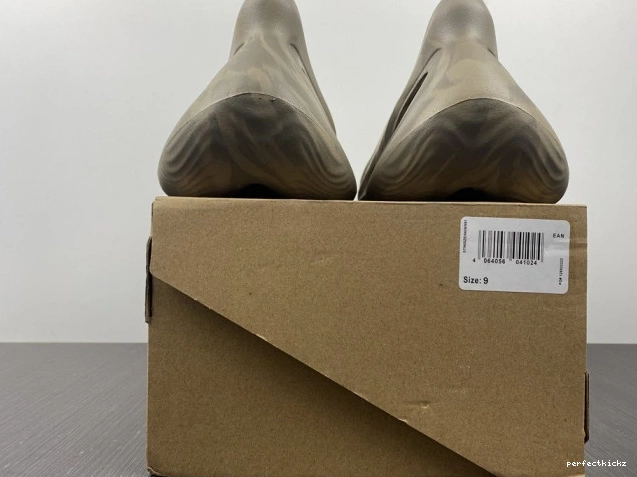Foam Yeezy Adidas GX4472 Stone Sage RNNR 0728